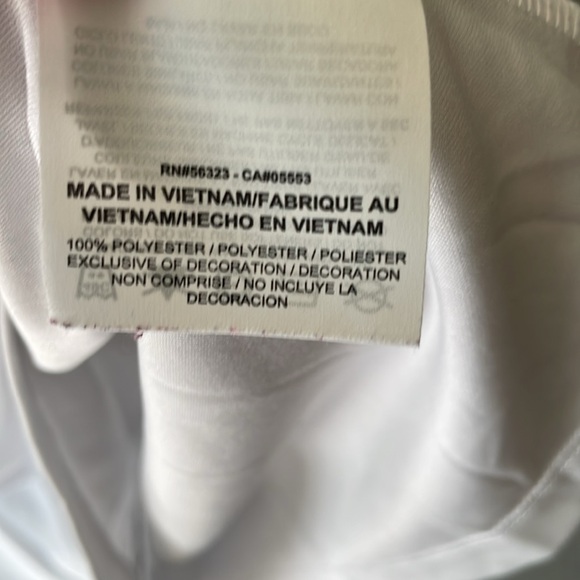 NIKE Golf Dri-Fit Standard Fit Men's Medium White 2 Button Polo EUC 100% Polyest - Picture 5 of 6